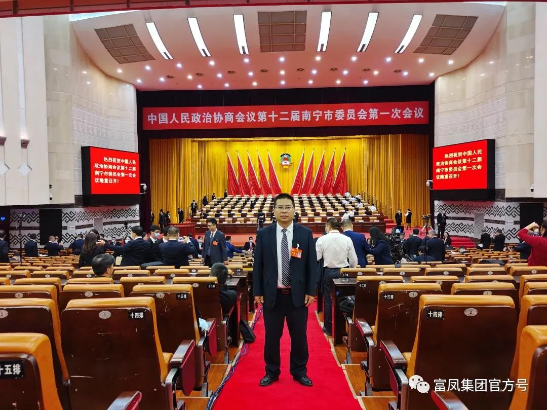 国产午夜麻豆影院在线观看集团
