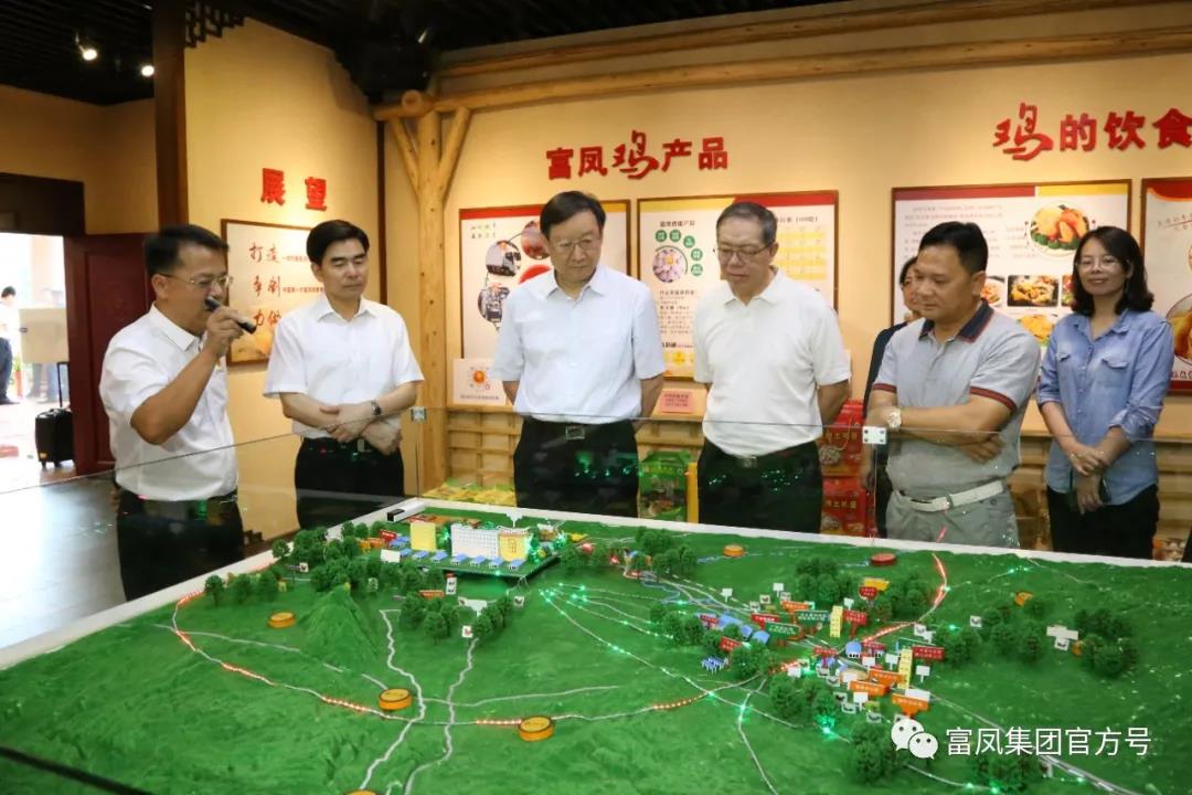 国产午夜麻豆影院在线观看集团