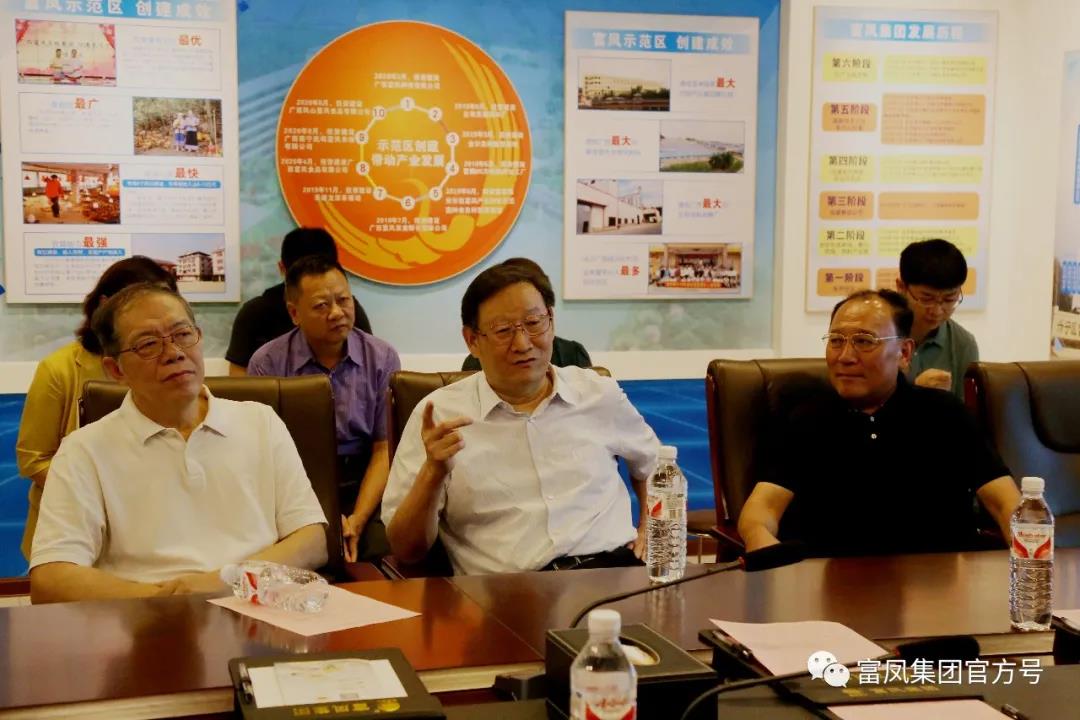 国产午夜麻豆影院在线观看集团